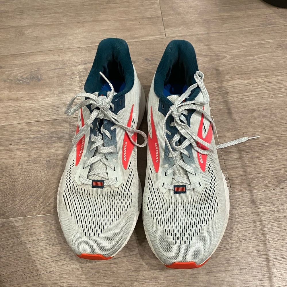 Brooks Women’s Launch 8 Running shoe size 10 - Picture 2 of 9